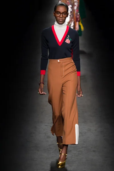 Look 51